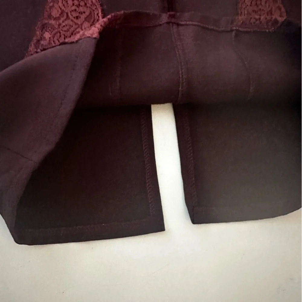 Rinascimento Maroon/Burgundy Lace/Velvet Trim  Pencil Skirt NWOT S * Minor Flaw*